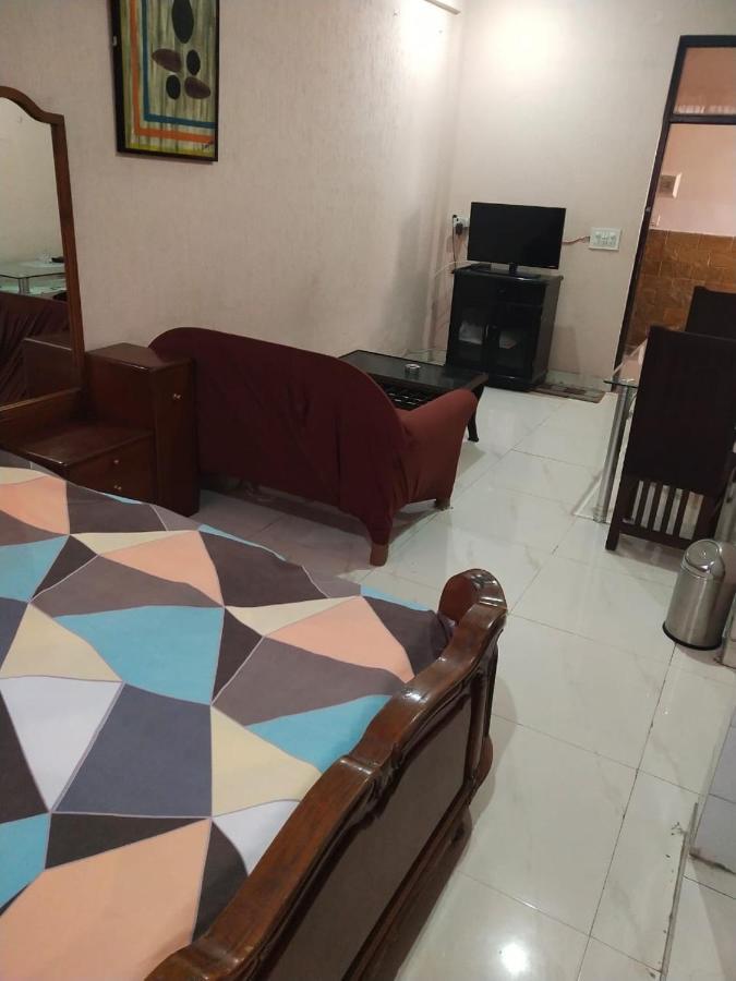 Mufis Homestay, Emerald Compound, New Palam Vihar-2 Gurgaon Exterior photo