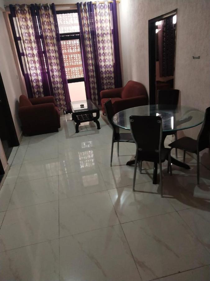 Mufis Homestay, Emerald Compound, New Palam Vihar-2 Gurgaon Exterior photo