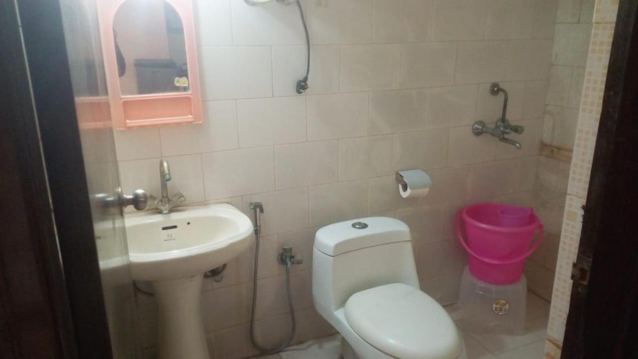 Mufis Homestay, Emerald Compound, New Palam Vihar-2 Gurgaon Exterior photo